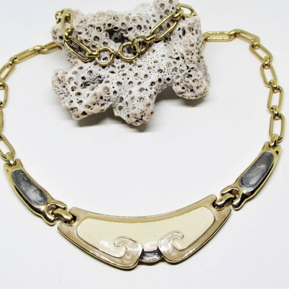 Trifari Jewelry - Vintage TRIFARI Gray Cream Beige Enamel Bib Necklace- Chunky Gold Plated Chain